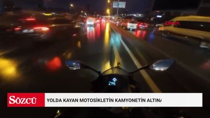 Beylikdüzü'nde yolda kayan motosikletin kamyonetin altına girdiği anlar kamerada