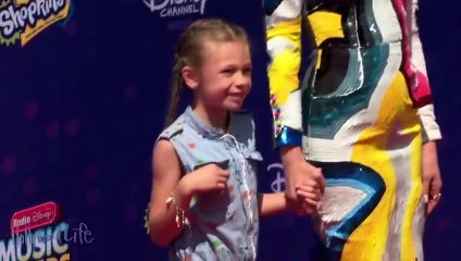 JoJo Siwa Talks D.R.E.A.M. Tour, Dealing With Negativity, & YouTube Break | Hollywoodlife