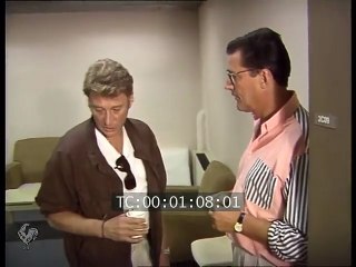 1987 – Johnny Hallyday : le 7 septembre, dans les couloirs de Bercy (Rushs Pathé)