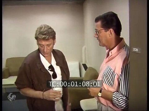 1987 – Johnny Hallyday : le 7 septembre, dans les couloirs de Bercy (Rushs Pathé)