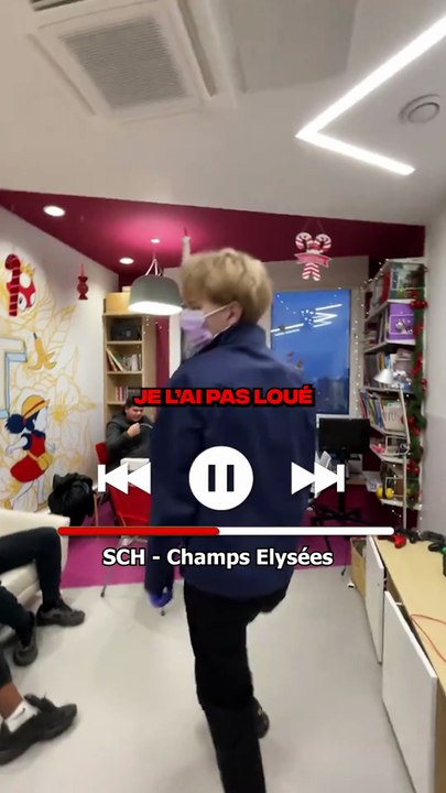 SCH A UNE TREND TIKTOK SUR CHAMPS ELYSEES 10 AN...