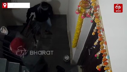 रेवाड़ी में नकाबपोश बदमाशों की एंट्री से सोसायटी में दहशत, लोगों के जागते ही दीवार फांदकर हुए फरार, सीसीटीवी में कैद पूरी वारदात