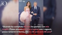 George Clooney dice addio ai film romantici: «Non bacerò più le donne sul set»