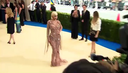 Pregnant Kylie Jenner Goes Into Labor - KUWTK Recap | Hollywoodlife