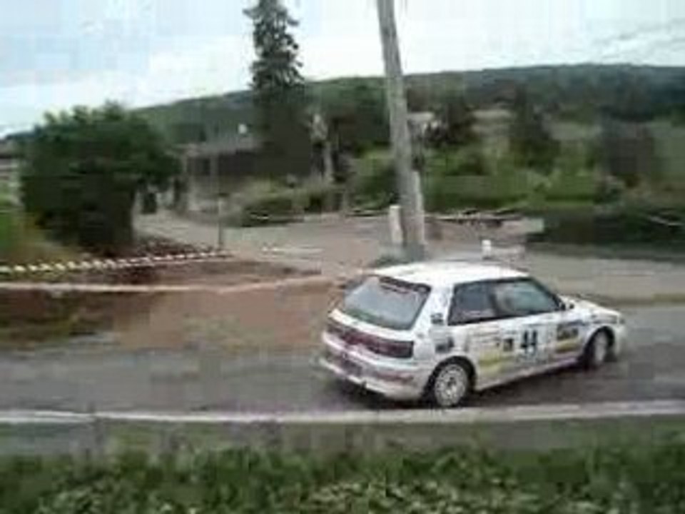 44    BERRY Roger   CHAINTREUIL Pierre   MAZDA 323 GTR