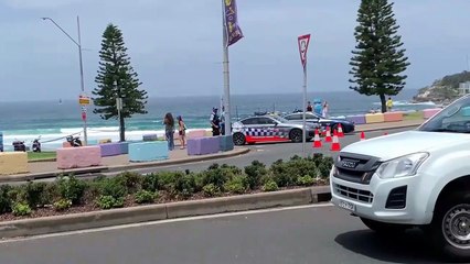 La playa de Bondi se transforma en una muestra de duelo tras el tiroteo