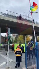 Kayseri'de Yardım talebi olumsuz olan vatandaş, yaşamına son vermek için  Kayseri'de Köprüye çıktı!