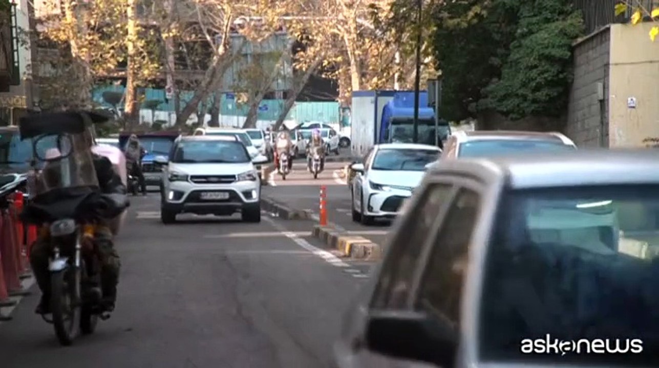 Teheran, le bikers iraniane che sfidano leggi e pregiudizi
