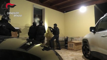 Sacra Corona Unita, blitz contro clan "Pasimeni-Vitale-Vicientino": 13 arresti (15.12.25)
