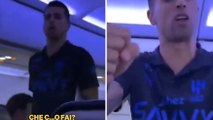 Cancelo è una furia in aereo con un passeggero: 