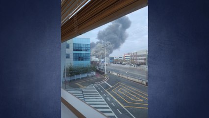 경기 화성시 방교동에서 공장 화재...3명 화상 / YTN