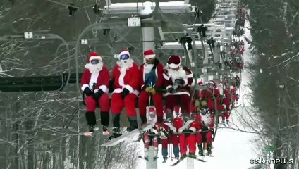 Sciata benefica con centinaia di Babbi Natale sulle piste del Maine