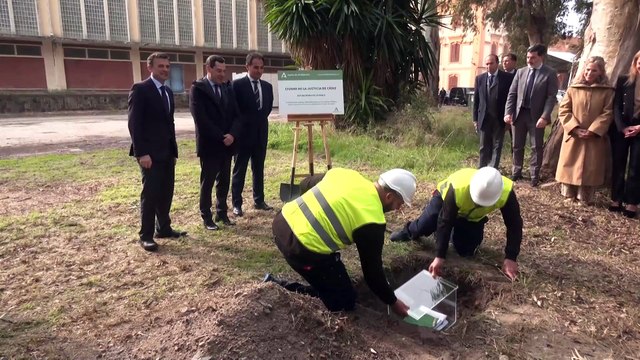 Moreno coloca la primera piedra de la esperada Ciudad de la Justicia de Cádiz