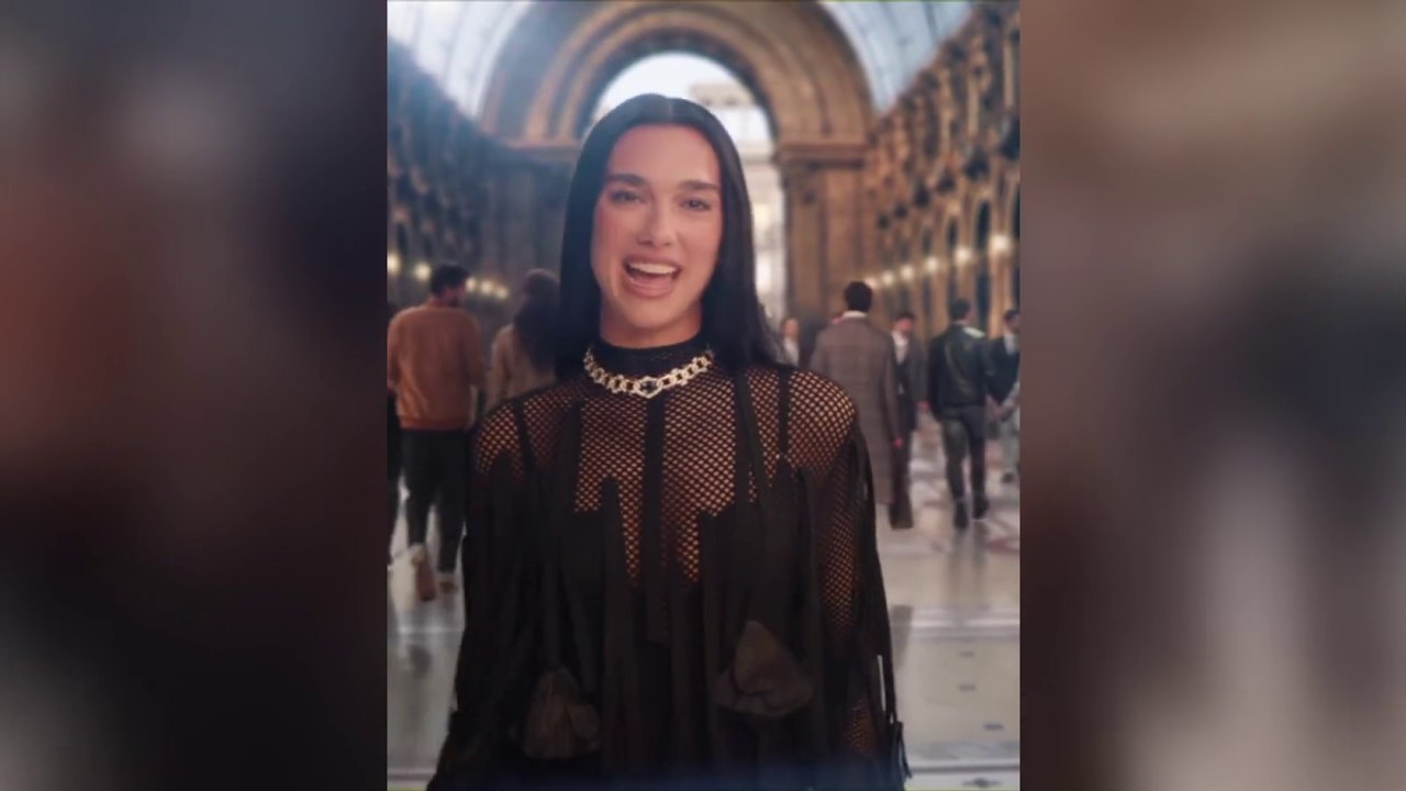 Dua Lipa in Galleria a Milano: lo spot della Nbc per i Giochi 2026