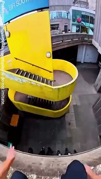Mind your steps! (Professional movements, please do not imitate)