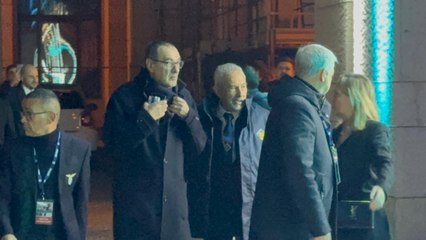 Natale 2025, mister Sarri arriva tra gli applausi dei presenti - VIDEO