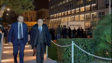 Natale 2025, arriva anche il presidente Lotito alla cena - VIDEO