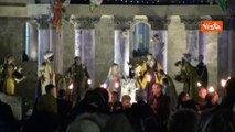 Ecco il presepe del Vaticano inaugurato a Piazza San Pietro