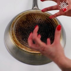 Say goodbye to build up pan grease with this hack! 💯
