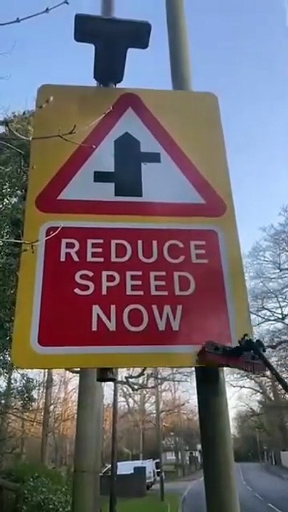 Clean sign