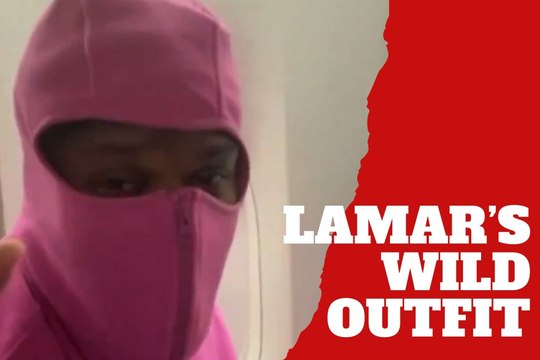 Lamar Jackson gets clowned by Derrick Henry for wearing a wild outfit on a plane