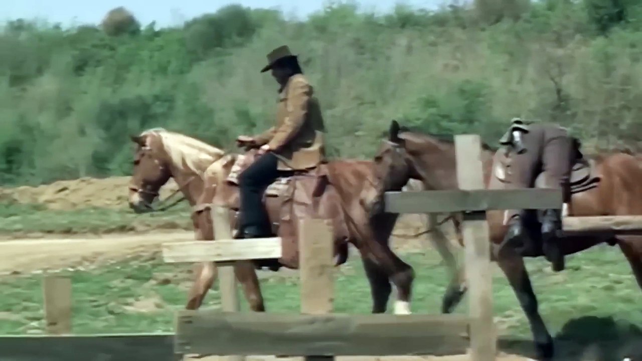 O Longo Dia do Massacre 1968  Dublado - Peter Martell