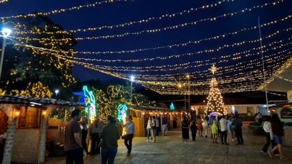 Decoraciones navideñas atraen a familias y dinamizan el turismo en Chiriquí
