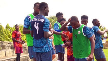 Autour de l'aire de jeu - Les déplacements sans fin