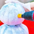 Upcycling pumpkins into heartwarming Christmas decor 🎄