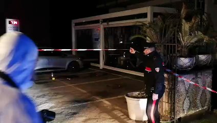 Omicidio a Sarezzo, barista accoltellato a morte: i rilievi della scientifica