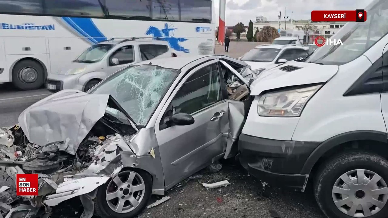 Kayseri'de Ortalığın savaş alanına döndüğü kaza kamerada
