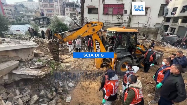 Gaza, sotto le macerie si recuperano altri morti: ritrovati 45 corpi