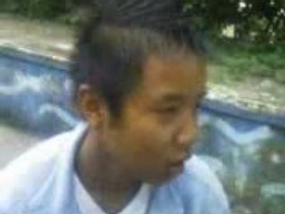 mouloud qui boit du piment