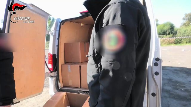 Catania, sequestrati 730 chili di fuochi illegali: scattano due arresti