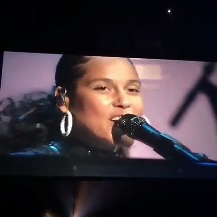 Alicia Keys, T.I. & More Remember Tupac With Epic Tribute At Rock & Roll Hall Of Fame