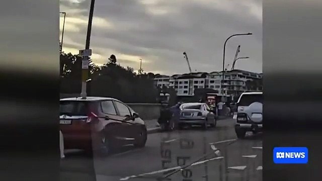 Houve mais dois heróis no ataque em Sydney. Mas estes não sobreviveram