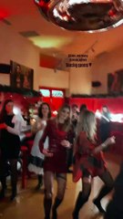 Κλέλια Ανδριολάτου - Βάσια Κωσταρά: Ο ξέφρενος χορός σε party (Βίντεο)