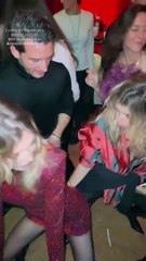 Κλέλια Ανδριολάτου - Βάσια Κωσταρά: Ο ξέφρενος χορός σε party (Βίντεο)