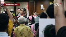 Teriakan Delpedro Dkk saat Tiba di PN Jakpus Jalani Sidang Perdana Kasus Dugaan Penghasutan Demo