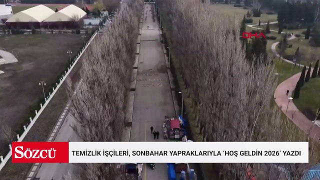 Temizlik işçileri, sonbahar yapraklarıyla ‘Hoş geldin 2026’ yazdı
