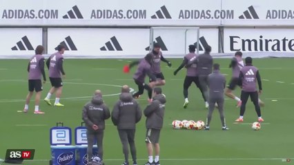El momentazo de Xabi Alonso y Tchouaméni en el centro del rondo