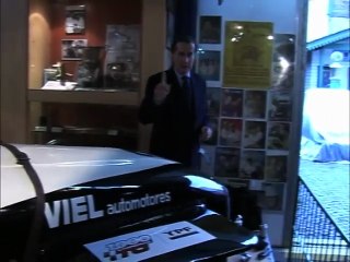 Oscar Alfredo Galvez en el Museo del Automovil de la Ciudad de Buenos Aires