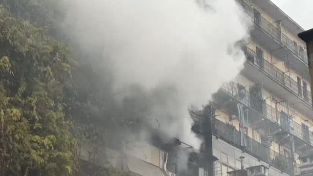 Incendio in corso Re Umberto a Torino: una ferita grave