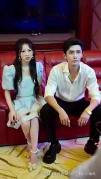 She did not hesitate to choose the prince of the Northeast Circle who worked desperately for her, and was held in the palm of her hand after marriage, and was extremely pampered, while the former scumbag begged her to turn back, she only laughed coldly an