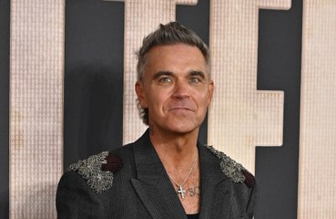 Yungblud has revealed Robbie Williams penned him a letter of wisdom when he really needed it