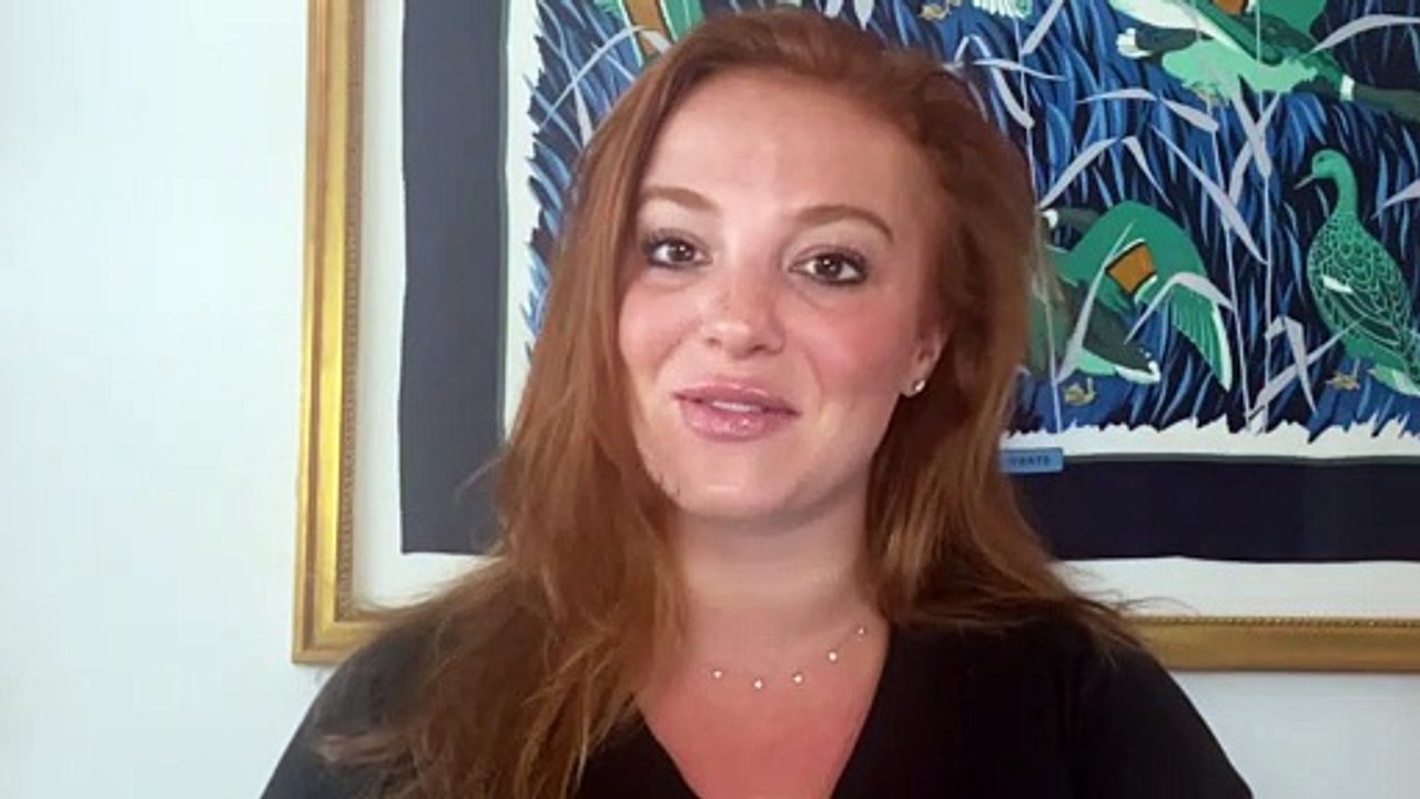 Zendaya Laughs After Falling Down &Tripping On Restaurant Step In Paparazzi Video