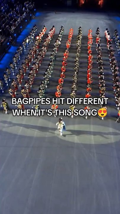 Goosebumps everywhere 😍 #baseltattoo #bagpipes #military #scotlandthebrave #basel #switzerland