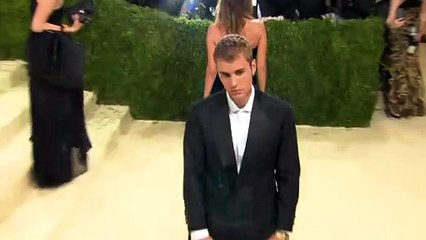 Justin Bieber Shaves His Head