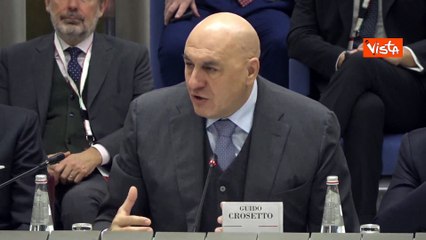 Crosetto agli ambasciatori: Approccio inclusivo italiano è quello migliore per la difesa