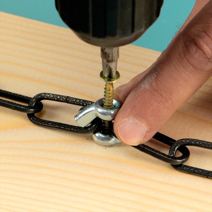 Watch this handyman fix every house problems